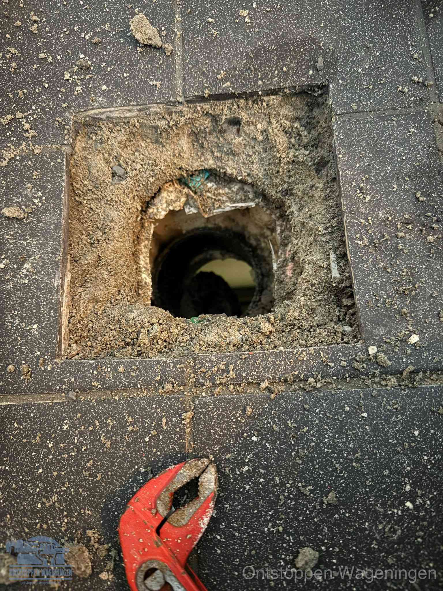 Rioolputje erfgrens eigendom in Wageningen